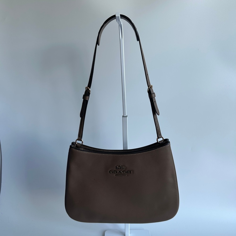 Coach Penelope CP101 Dark Taupe Brown Leather Shoulder Bag Excellent